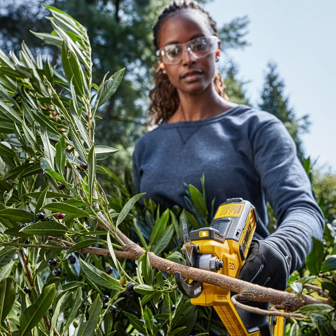 DEWALT® DCPR320B 20V MAX* 1-1/2-in. Cordless Pruner (Tool Only)