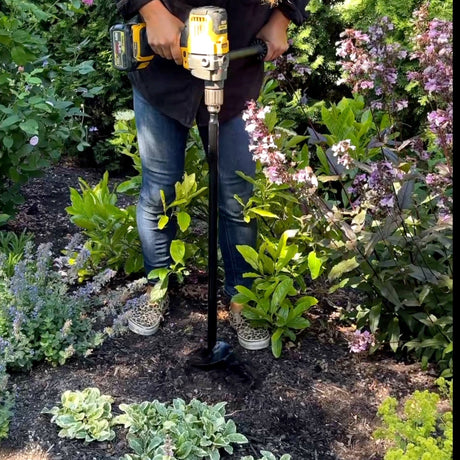 How to Make Potting Soil Using an Auger