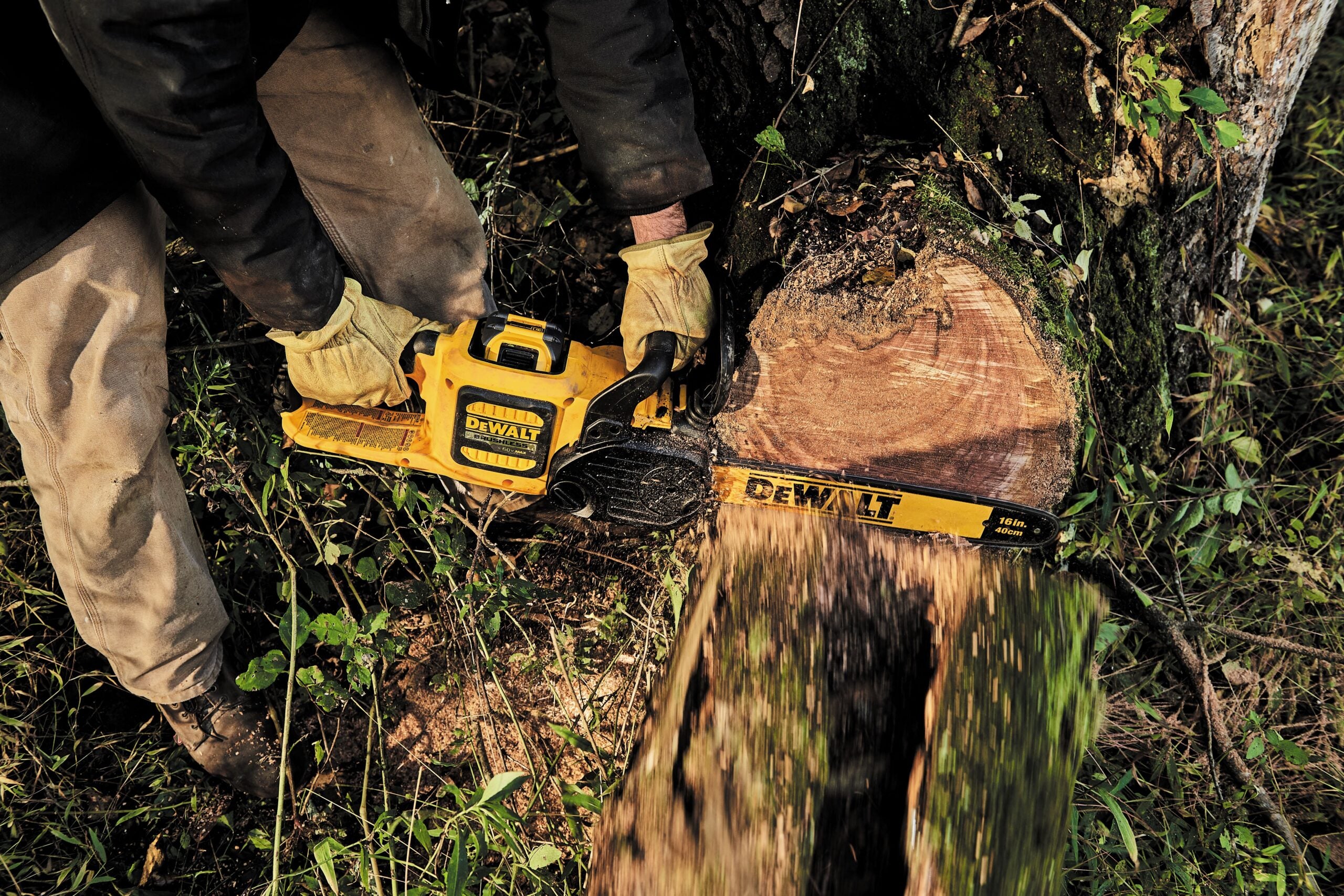 DEWALT DCCS670X1 FLEXVOLT 60V MAX Brushless Chainsaw Kit