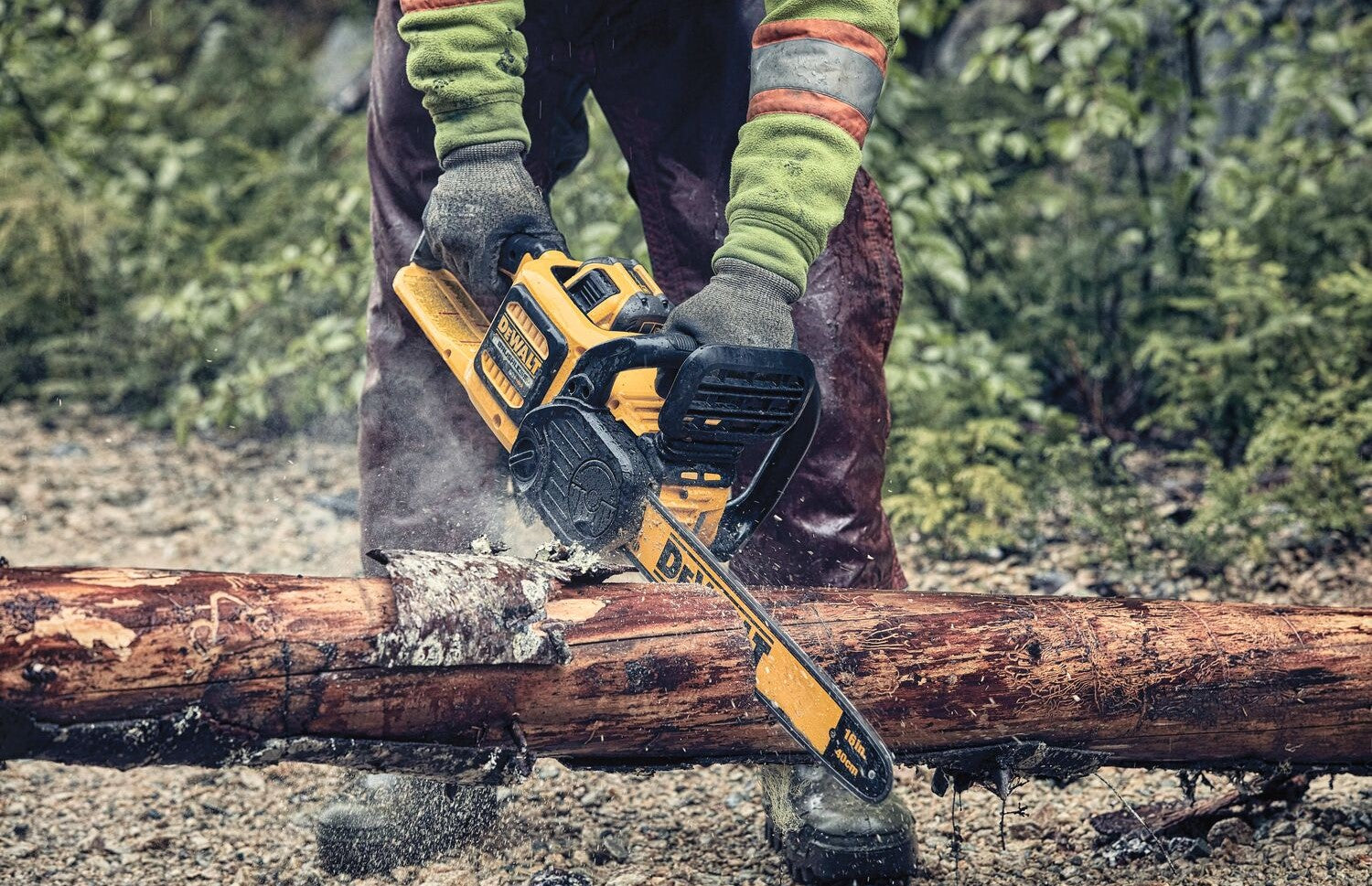 DEWALT DCCS670X1 FLEXVOLT 60V MAX Brushless Chainsaw Kit