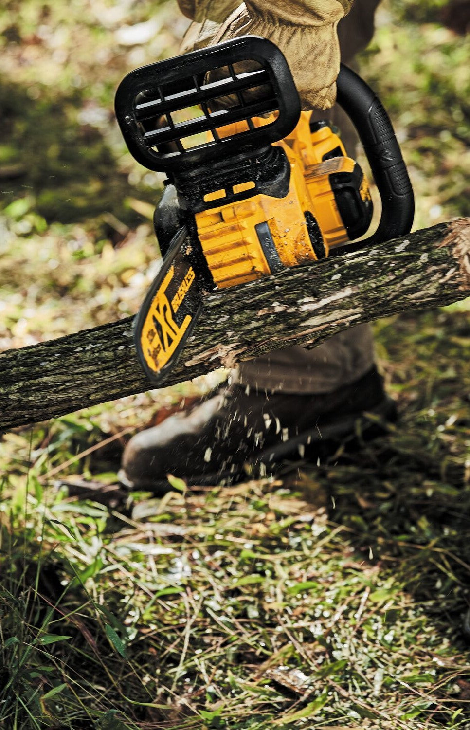 Dewalt cordless brushless discount chainsaw